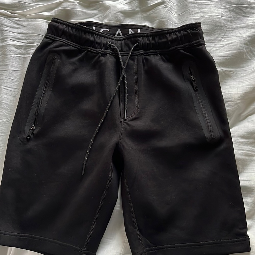 NWOT! Mens American Eagle black shorts